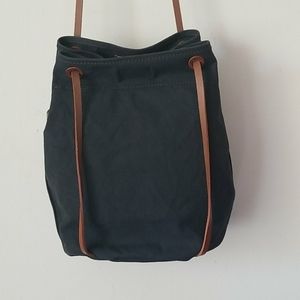 Madewell Demin backpack . Meduim size.